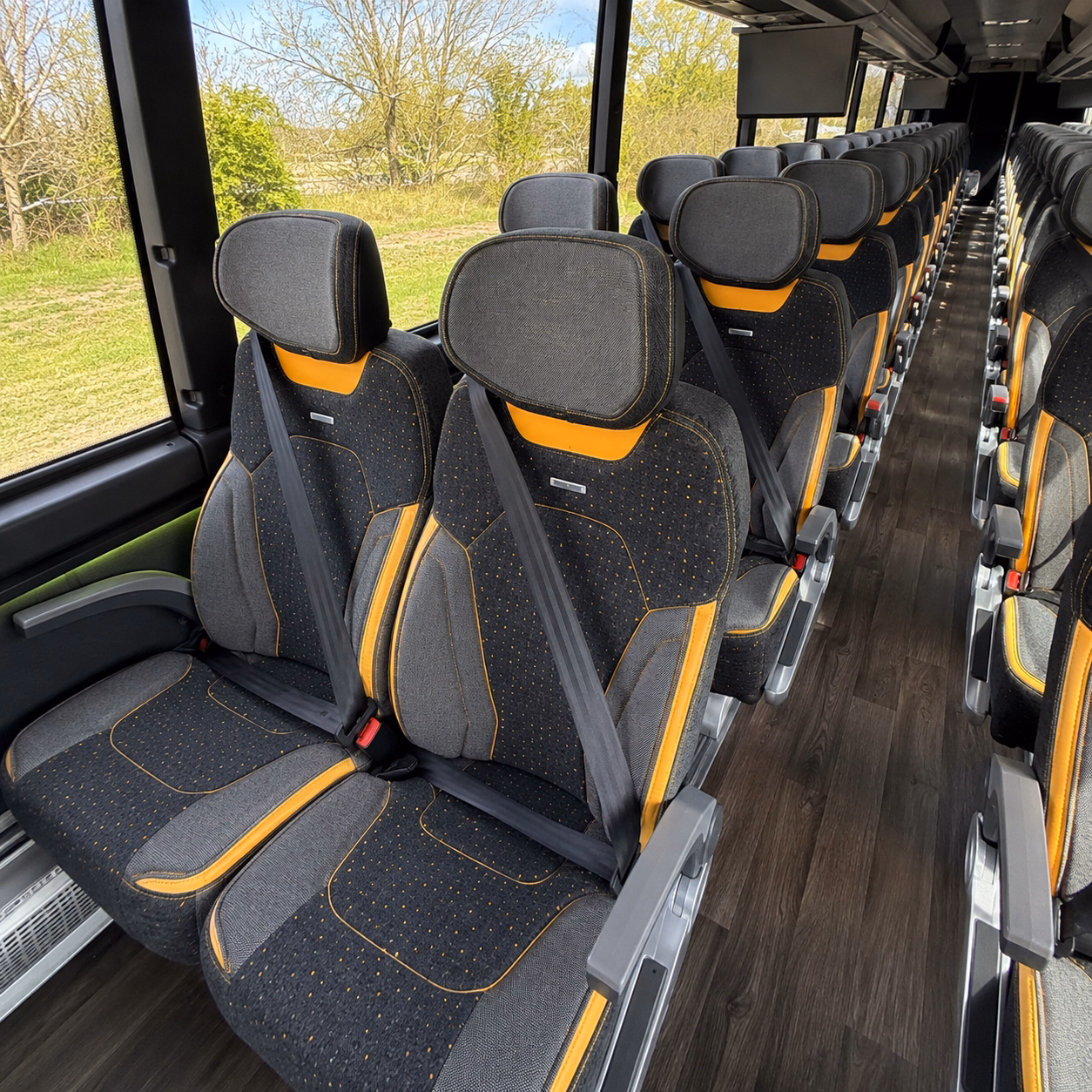 charter buses to connecticut science center school programs in hartford