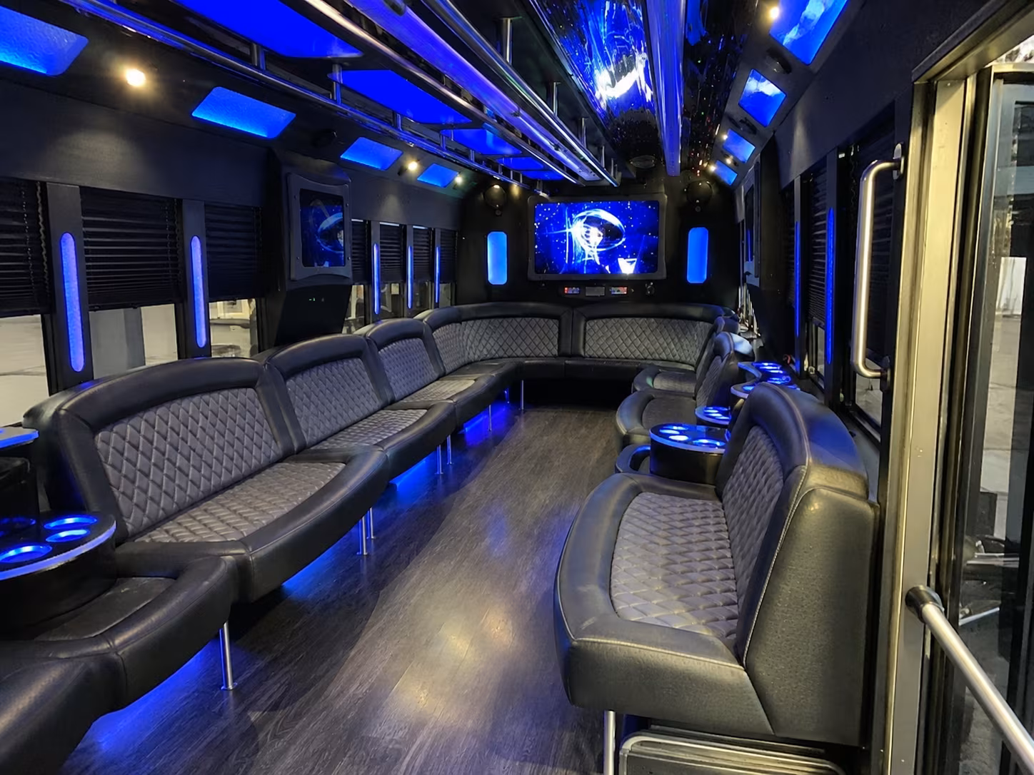 meriden 28 passenger party bus interior