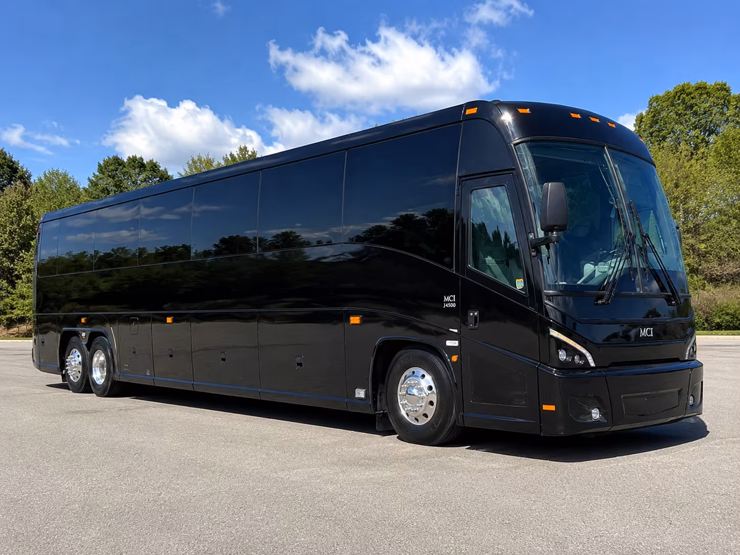shuttle your guests between meriden hotels and your venue all night long